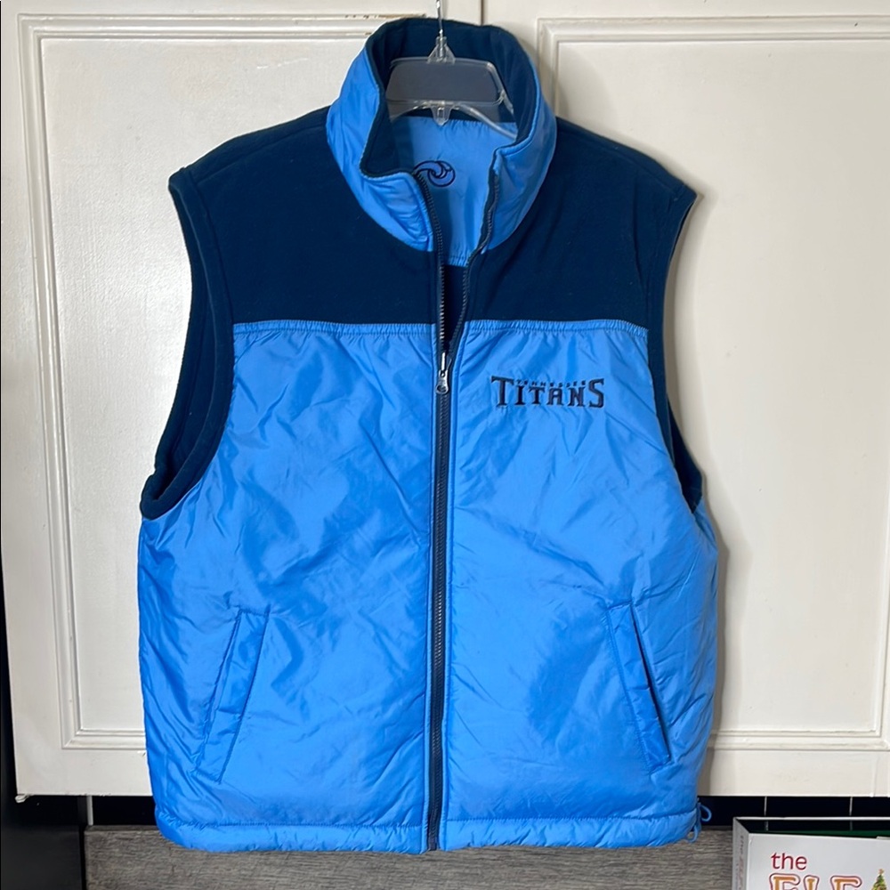 Titans Reversible Mens Blue Puffer Vest NWT